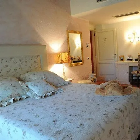 Baroni Hotel 3*