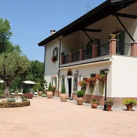 Baroni Hotel