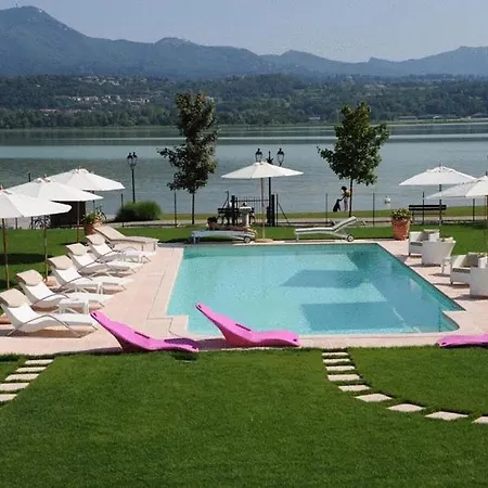 Hotel Baroni