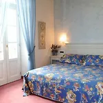 Baroni Hotel 3*