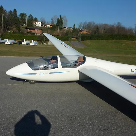 Baroni ホテル Lomnago