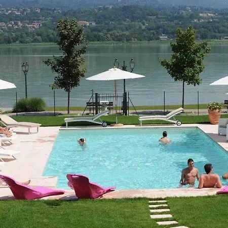 ホテル Baroni Lomnago