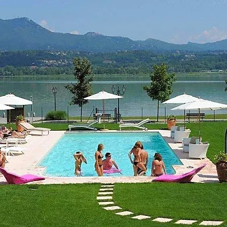 Baroni Hotel Lomnago